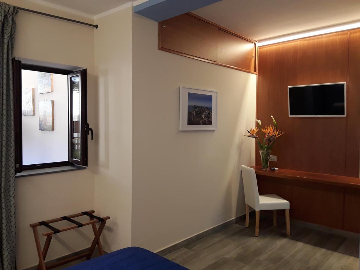 Al Castello B&B 밀라초 외부 사진