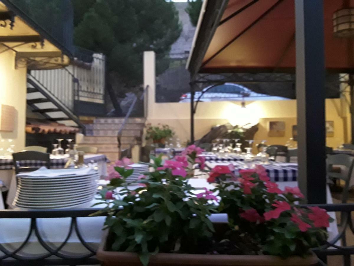 Al Castello B&B 밀라초 외부 사진